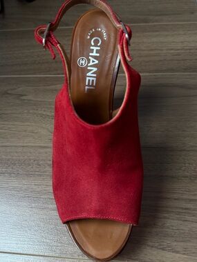 CHANEL Red Suede Open-Toe Slingback Mules